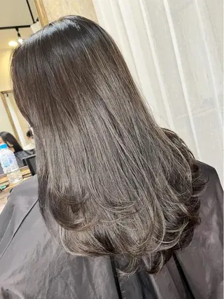 セミロング Tsuyoki .のヘアスタイル