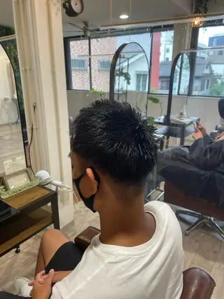 メンズ PLUG RITSUのヘアスタイル