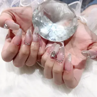 ネイル Rola所属・⟡˖· まゆり꙳⟡のネイルデザイン