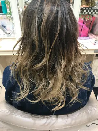 ロング カラー ヘアアレンジ 店長 大方康暉のヘアスタイル