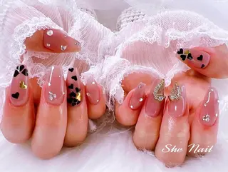 ネイル She_nail所属・ELSA_ Bellaのネイルデザイン