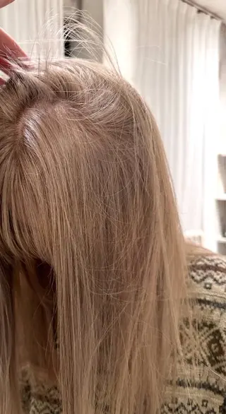 カラー モトムラ アミのヘアスタイル