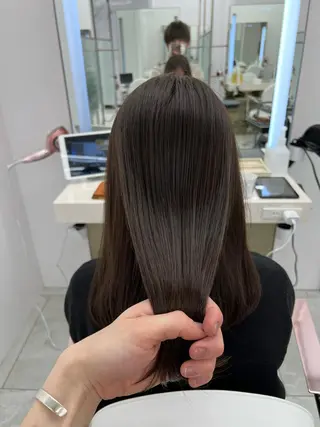 ミディアム 顔周りカット/髪質 改善/透明感カラーのヘアスタイル