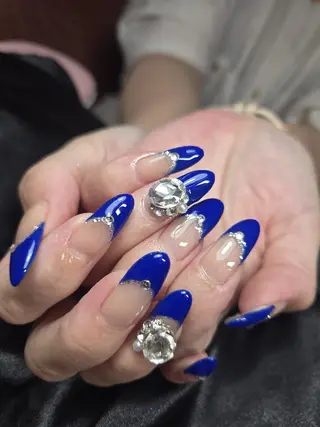 ネイル ネイルサロンベルティ ひとみのネイルデザイン