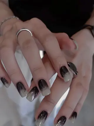 ネイル talo .のネイルデザイン