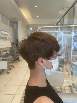 ショート MODEks eau 佐藤優志のヘアスタイル