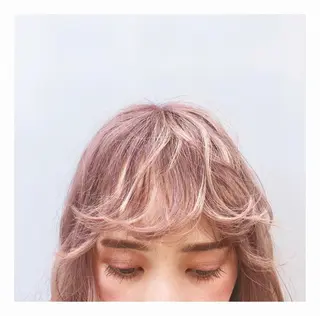 ミディアム カラー 岩田 萌那のヘアスタイル