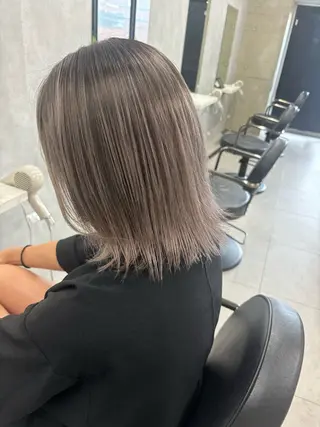 ミディアム 石井 紫文のヘアスタイル