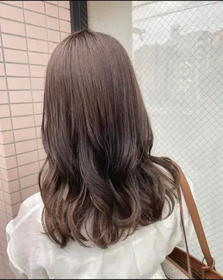 セミロング 🫧顔周りカット 🫧樫村優香のヘアスタイル