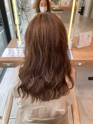 ロング カラー 一ノ瀬 蘭のヘアスタイル