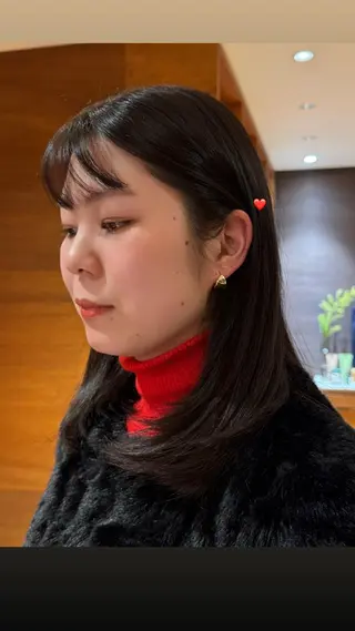 ミディアム カラー 中野 遥のヘアスタイル