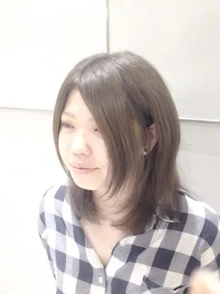 ミディアム カラー 片山 千晴のヘアスタイル