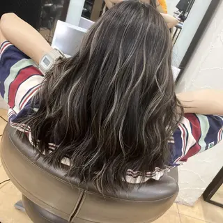 ミディアム lien ヒジリのヘアスタイル