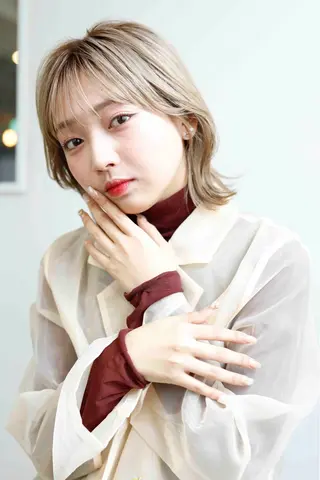 ミディアム Navy （ネイビー）のヘアスタイル