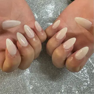 ネイル VIERU 🌈🎀💖のネイルデザイン