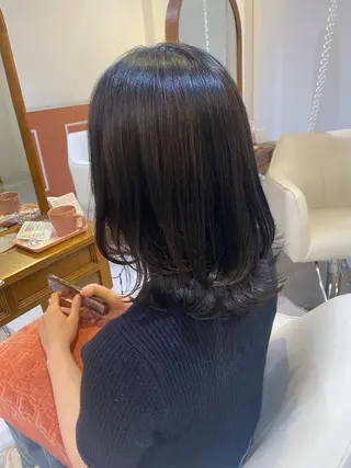 ミディアム 梛木 唯のヘアスタイル
