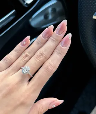 ネイル Dola Nail ユキンイのネイルデザイン