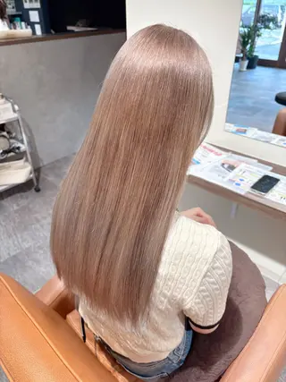 ロング 西田 朋華のヘアスタイル