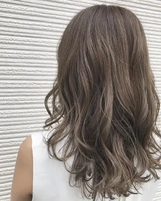 ミディアム カラー 古畑 佑悟のヘアスタイル