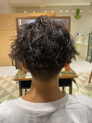 ショート カラー パーマ ヘアアレンジ メンズ メンズパーマの巨匠 鈴木純のヘアスタイル