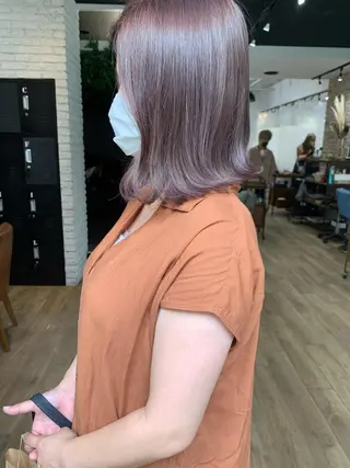 ミディアム カラー レイヤー/顔周り /AKARIのヘアスタイル