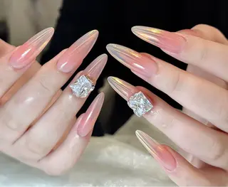 ネイル F+nail所属・F +nailのネイルデザイン