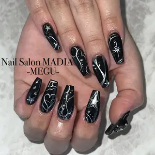 ネイル MADIA藤沢所属・MADIA MEGUのネイルデザイン