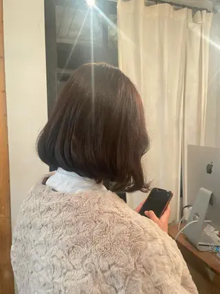 カラー 岡田 神奈のヘアスタイル