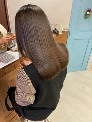 セミロング カラー 石田 まいやのヘアスタイル