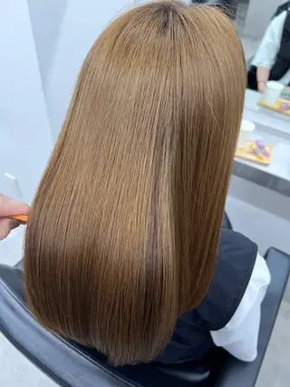 ミディアム カラー Bei Licoldo.Atole  ベイリコルド アトリ所属・ブリーチ、縮毛 髪質改善　宮城一真のヘアスタイル