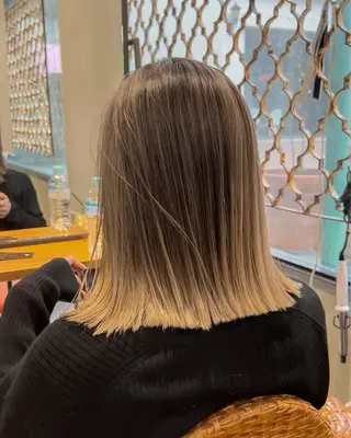 セミロング カラー 海外デザイン🇺🇸 石渡諒太のヘアスタイル