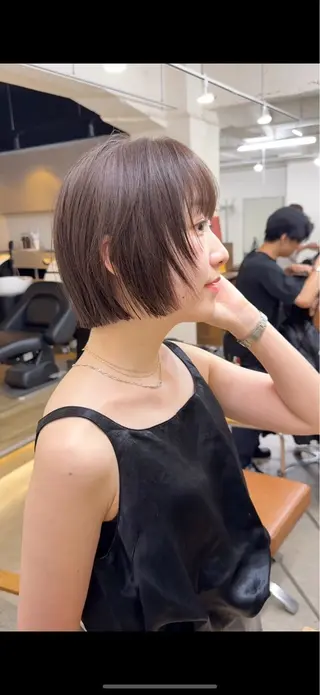 ショート カラー ♡アヤメ/レイヤー カット/透明感カラーのヘアスタイル