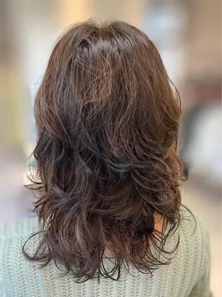 セミロング 寺田 ゆりのヘアスタイル