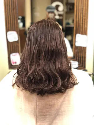 ミディアム カラー 加藤 瑠美のヘアスタイル