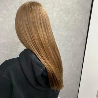 カラー Seleneコウキ ブリーチ/ハイトーンのヘアスタイル