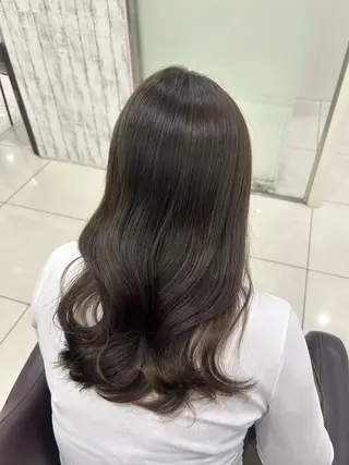 ロング カラー 藤井 ヒナのヘアスタイル