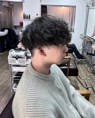 ミディアム パーマ メンズ homme, famille raugh【オム・ファミーユ・ラグ】所属・【メンズ特化】パーマ /マッシュ/たいちのヘアスタイル