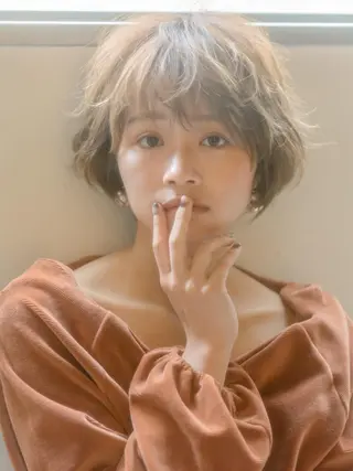 ショート カラー パーマ 🎀ハイトーン/レイ ヤー/Reina🎀のヘアスタイル