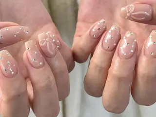 ネイル Shis_🦄shi 韓国風キラキラネイルのネイルデザイン