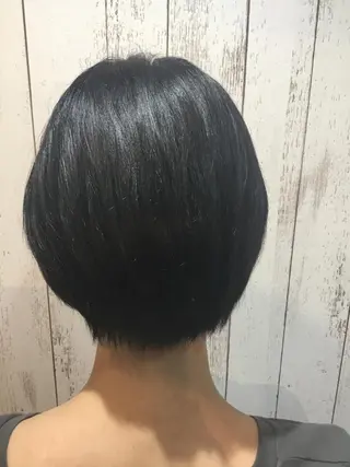 ショート カラー embrace エンブレイスのヘアスタイル