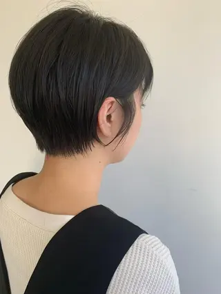 ショート nuu所属・💜ショート💜 ウルフ、ボブ二色亜美のヘアスタイル