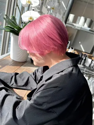 ショート カラー 透明感カラー/レイヤ ーhinata.のヘアスタイル