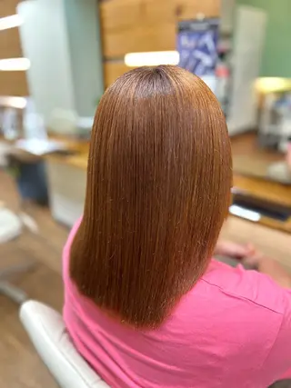 ミディアム 神谷 千明のヘアスタイル