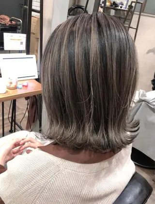 ミディアム カラー La fith hair lov.駅家店【ラフィス ヘアー ロブ】所属・Lafithhair lov. 福山駅家店のヘアスタイル