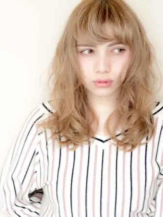 ミディアム Toiro 中目黒のヘアスタイル