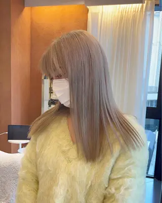 ミディアム 顔タイプ診断®︎ ハイトーンカラーのヘアスタイル