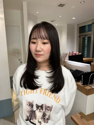 ロング カラー 安丸 結夏のヘアスタイル