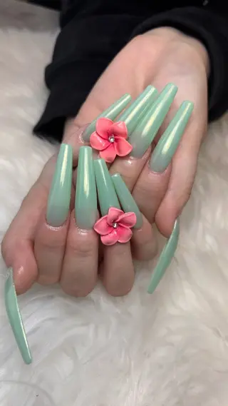 ネイル ulu nailsalon所属・ulu nail しえるのネイルデザイン