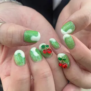 ネイル ✩*.ﾟ真粋 (maiki)⋆*✩のネイルデザイン