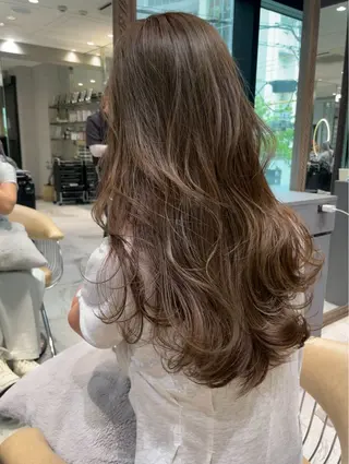 ロング Lond  bla-ma所属・ブリーチなしカラー／ 今井春汰のヘアスタイル